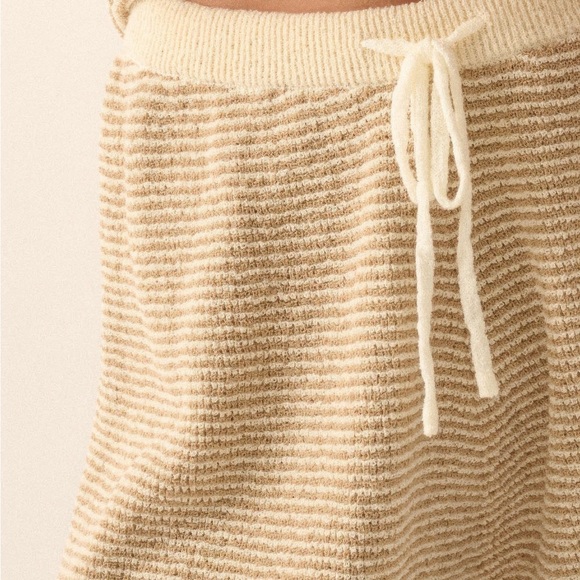 Striped Knit Drawstring Sweater Shorts - Picture 5 of 5